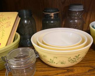 Set of Pyrex Shenandoah Mixing Bowls Mint Condition