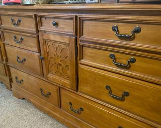 Mirrored Dresser in Bedroom Set