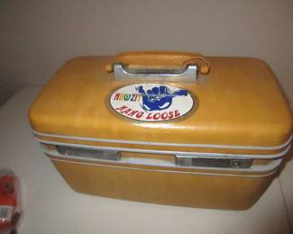 Vintage makeup case