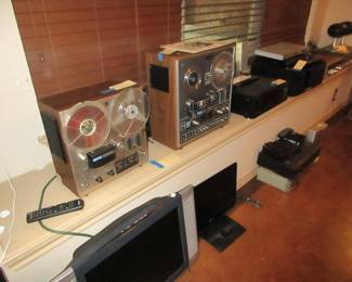 Vintage Electronics TV's Tape Decks Receivers, Tuners, DVD players Speakers