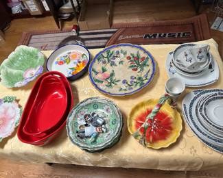 Fitz & Floyd, Swedish set of dishes.