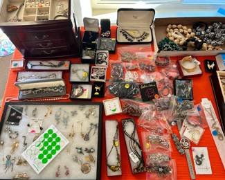 Jewelry, no silver r gold.