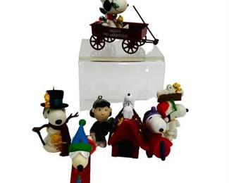 Lot 133 1 Bid(s)
Variety of Snoopy and Peanuts Christmas Ornaments
