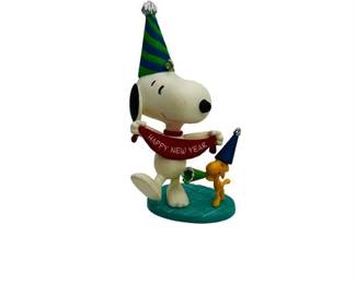 Lot 95 1 Bid(s)
Hallmark Snoopy New Year's Celebration Ornament