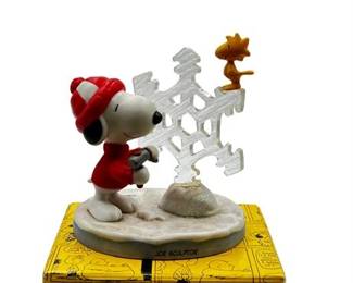 Lot 17 2 Bid(s)
Hallmark Peanuts Gallery "Joy Sculptor" Figure