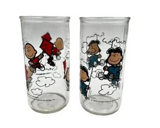Lot 25 1 Bid(s)
Set of 2 Charlie Brown Small Drinking Glasses