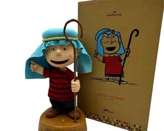 Lot 5 1 Bid(s)
Hallmark Linus Steps into the Spotlight Figurine with Sound