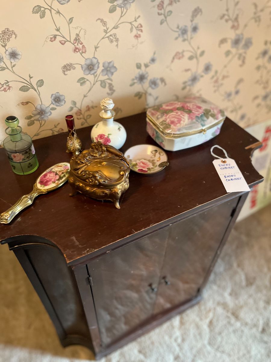 Lamar Coats Estate Sales 75 off sunday starts on 10/26/2023