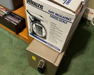 Postal scale