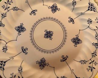 Queen's, Made in England Plates