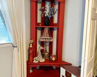 Corner shelf, Corner side table