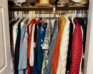 Women's Clothing (Pants most 12-14, Tops most M-XL)