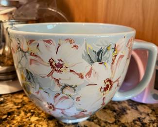 KitchenAid stand mixer bowl/pitcher