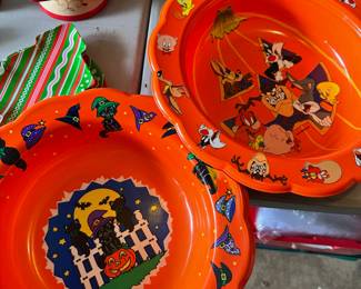 Vintage Halloween bowls