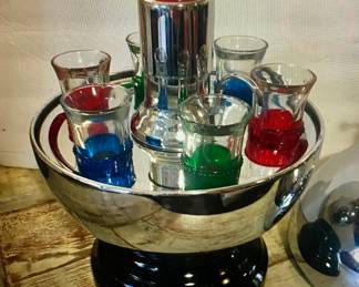 c.1950's MANHATTAN Round Bowling Ball Size Chrome Tabletop Bar with Metal Bowling Sculpture, this is a view of the inside of the container 