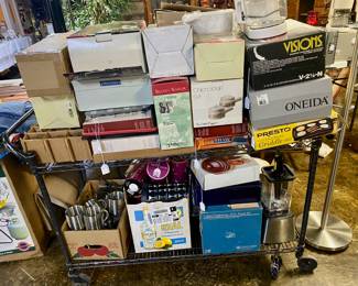 Vintage, but NEW in BOX, Cookware and Baking Dishes