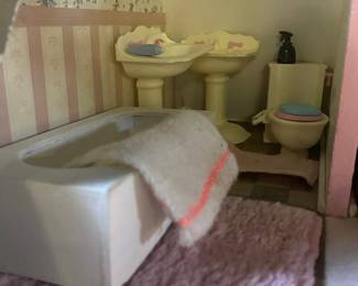 Dollhouse Bathroom