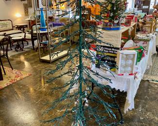 Wire Stemmed Outdoor Christmas Tree