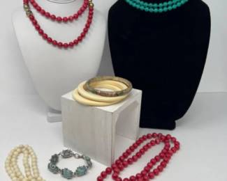 Vintage Cloisonné & Stone Jewelry - Vogue Signed Necklace - Lucoral