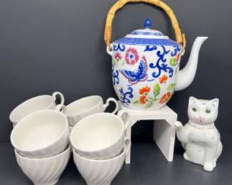 Ralph Lauren 'Mandarin Blue' Teapot & Johnson Bros 'Regency' Tea Cups +