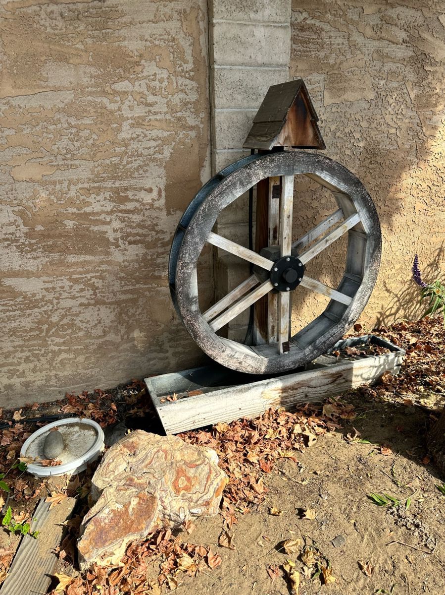 GRANDSON’S VINTAGE OAKLEY ESTATE SALE FEATURING... starts on 10/28/2023