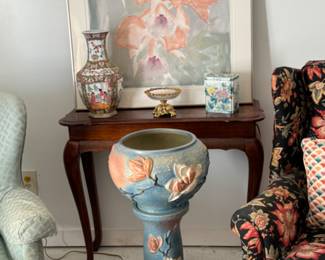 Roseville jardiniere