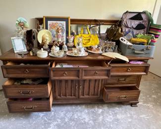 Thomasville chest of drawers