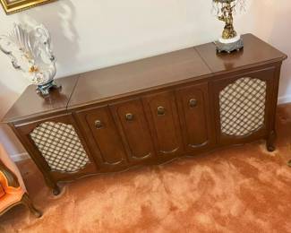 16 Vintage Zenith Stereophonic Systemmin