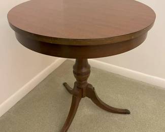 16 Mersman Round Side Tablemin