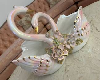 16 Capodimonte Double Swan Centerpiece Vasemin