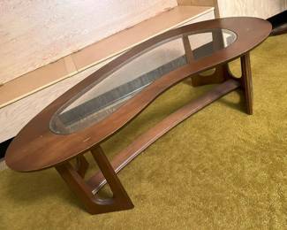 16 MCM Bassett Walnut Kidney Bean Coffee Tablemin