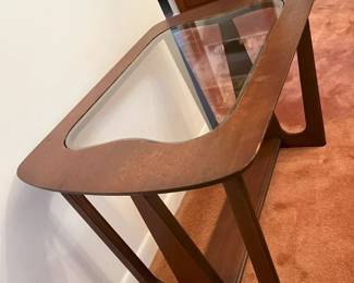 16 MCM Bassett WAlnut End Table min