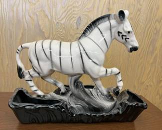 16 Vintage Lane Co. Zebra TV Lamp Ceramicmin