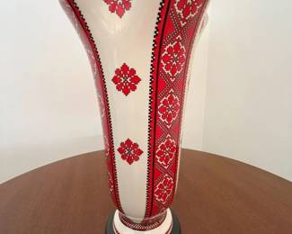 16 Ukrainian Vyshyvanka Holland Ceramic Vasemin