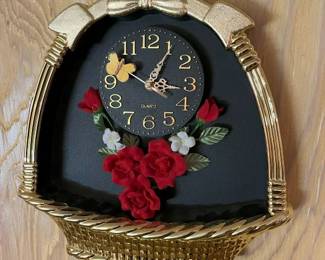 16 Vintage Quartz Basket Wall Clockmin