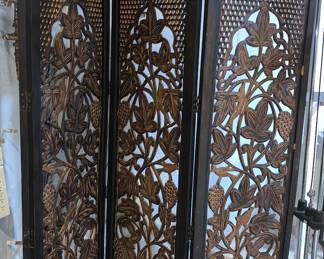 Wooden Decorative 3 Panel Room Divider. 