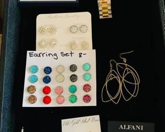 Misc. costume Jewelry / Michael Kors watch