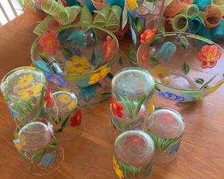Set with platter, two service bowls and 8 glasses  
