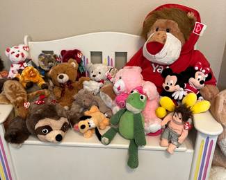 Stuffed animals, toy box  