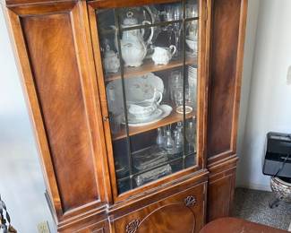 China cabinet/buffet