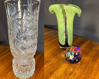 Elegant Clear Lead Crystal Brilliant
Cut & Etched Glass 10.5-Inch Vase Diamond, Pinwheel and Star Designs