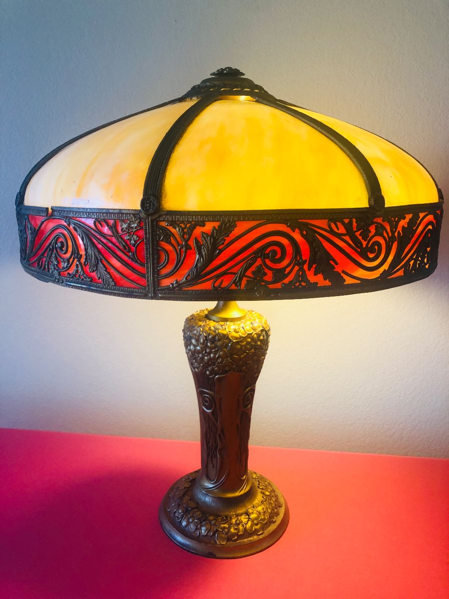 Glendale EstateMid Century Lamps, Furniture & Art starts on 10/26/2023