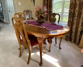 Dining Table & Chairs