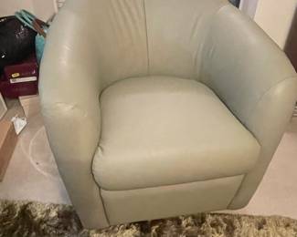 Leather bucket chair