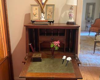Nice drop down leather top desk 