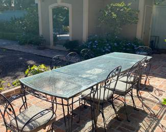 Fabulous and rare  D -end Salterini garden furniture. Ends can pull away to make into consoles. Plus  8 chairs❤️