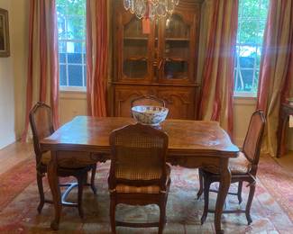 Lovely French refractory table. Two
Leaves that pull out to make a large table. 