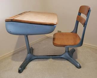 Mid Century American Seating Co Metal & Wood Young Students Desk