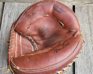 Vintage Nokona Pro Line Professional Model Catchers Mitt CM73