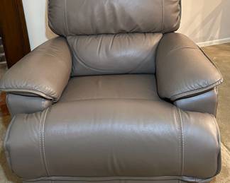 004 LaZBoy Leather Recliner 